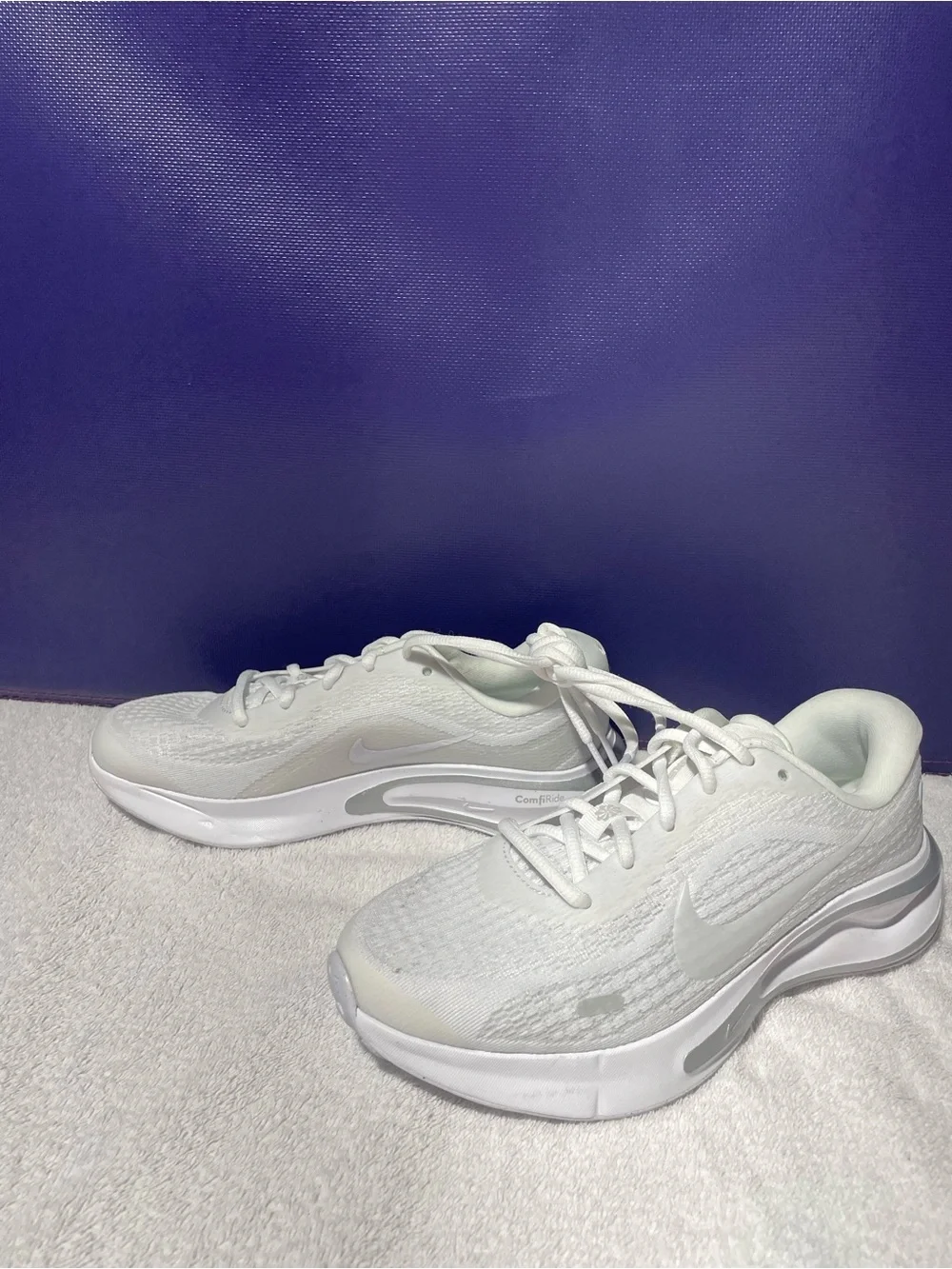 Nike Women's White Low-Top Lace-Up Sneakers